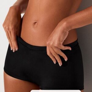 Fabletics Swim Shorts Women's Black Boyshorts Bathingsuit Bottom Size Medium